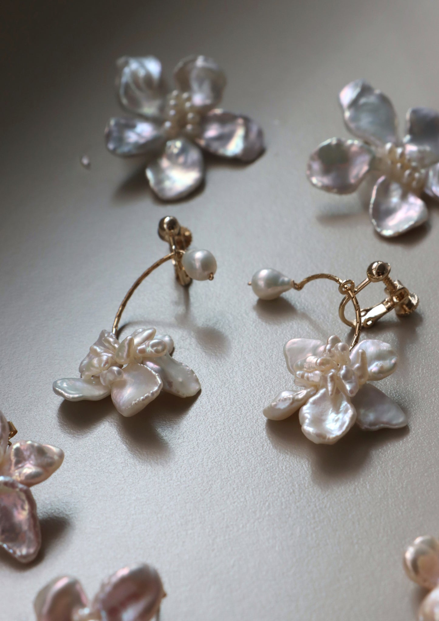 (Clip On Style) Blooming Gently