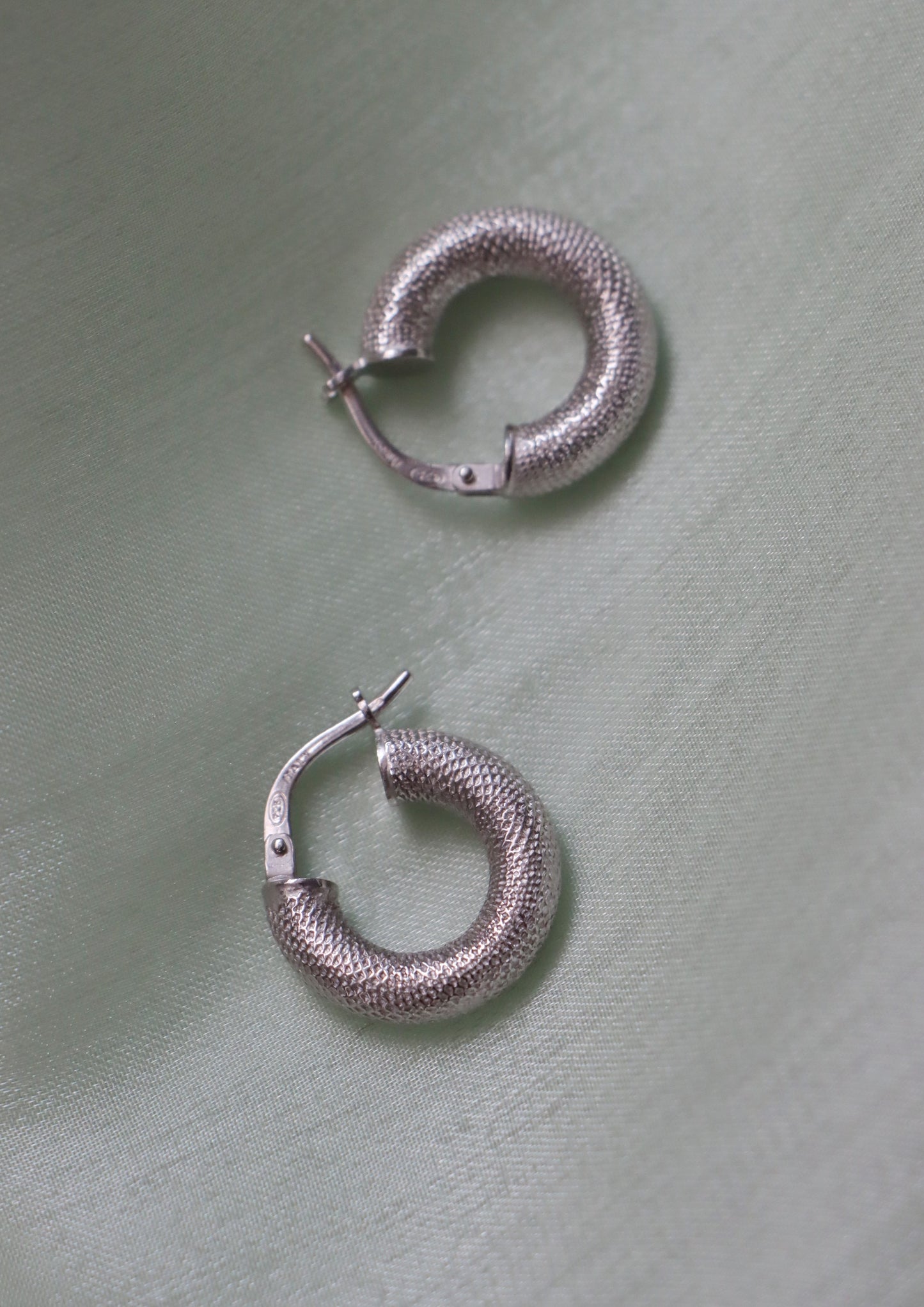 Beehive Hoop In Silver
