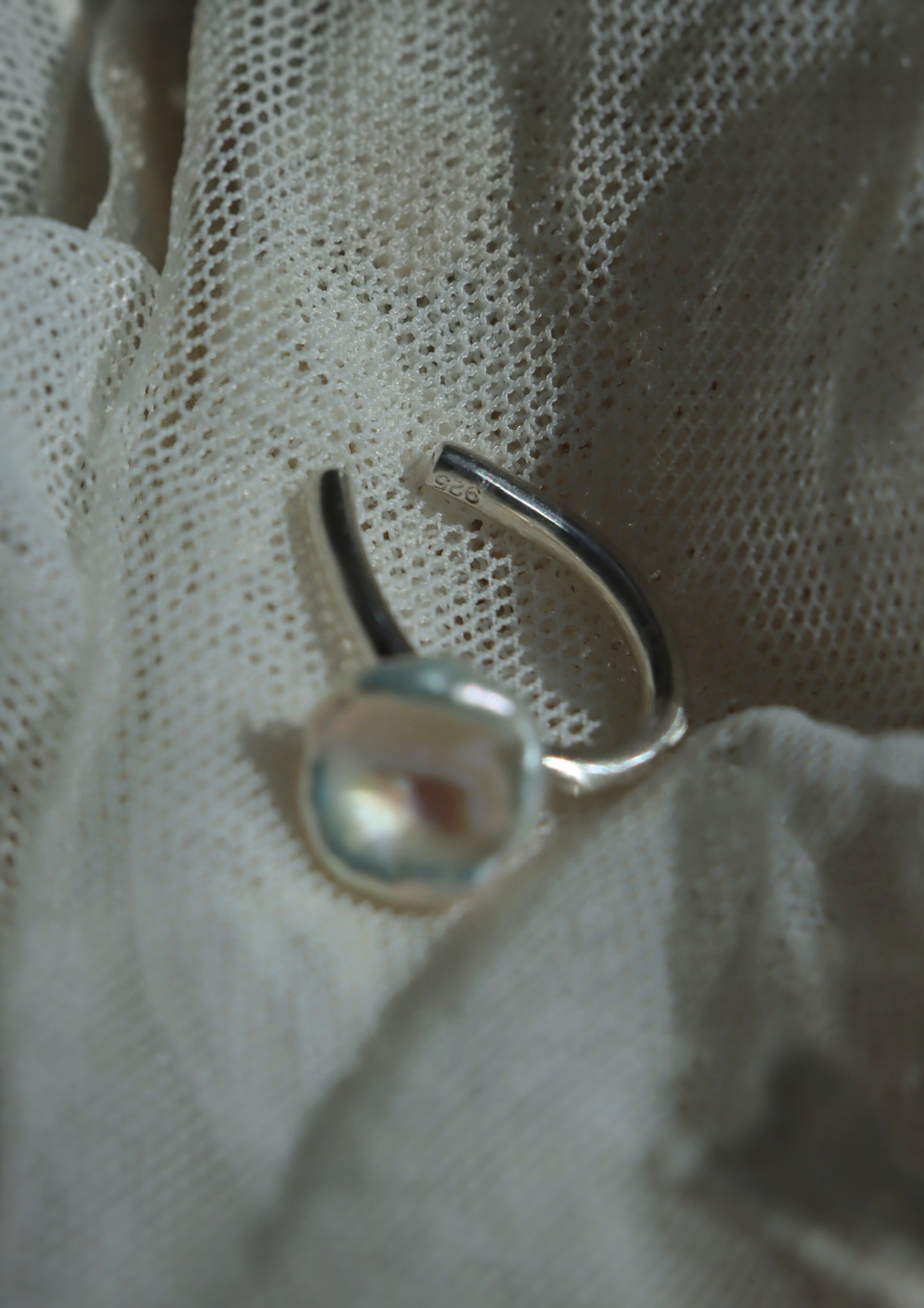 Stop Being So Attractive, It’s Distracting