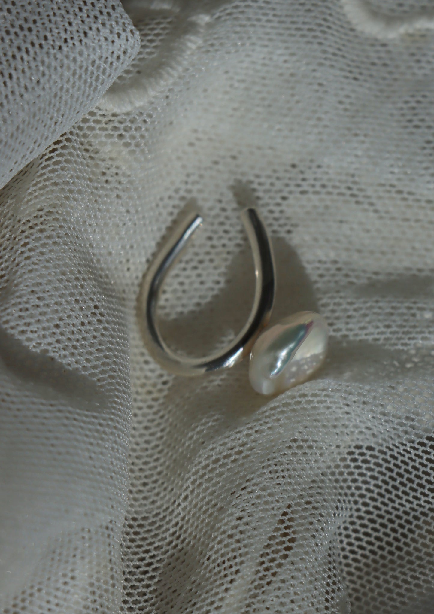 Stop Being So Attractive, It’s Distracting