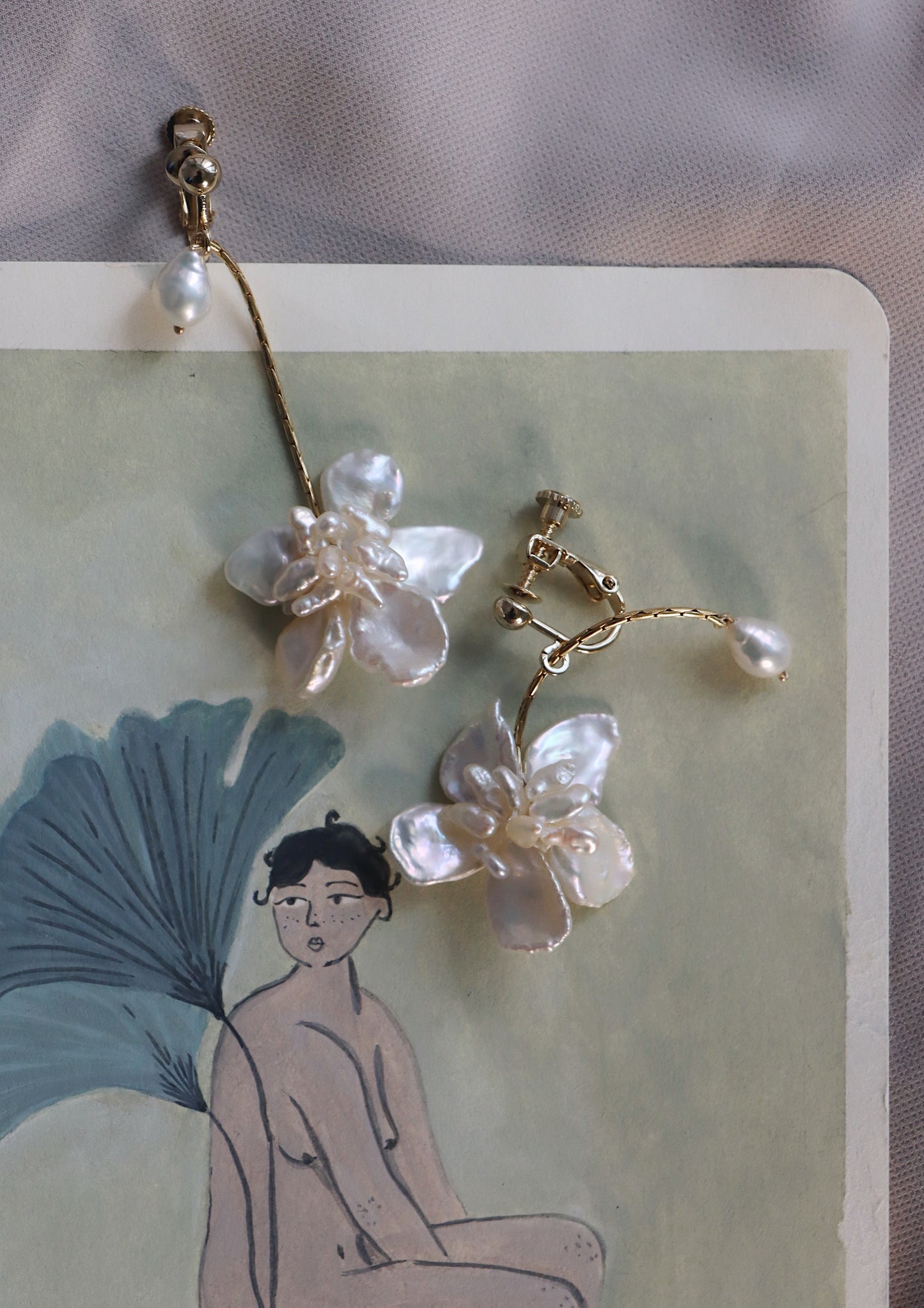 (Clip On Style) Blooming Gently
